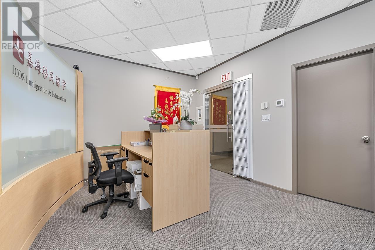 401 4538 Kingsway Property Photo 14