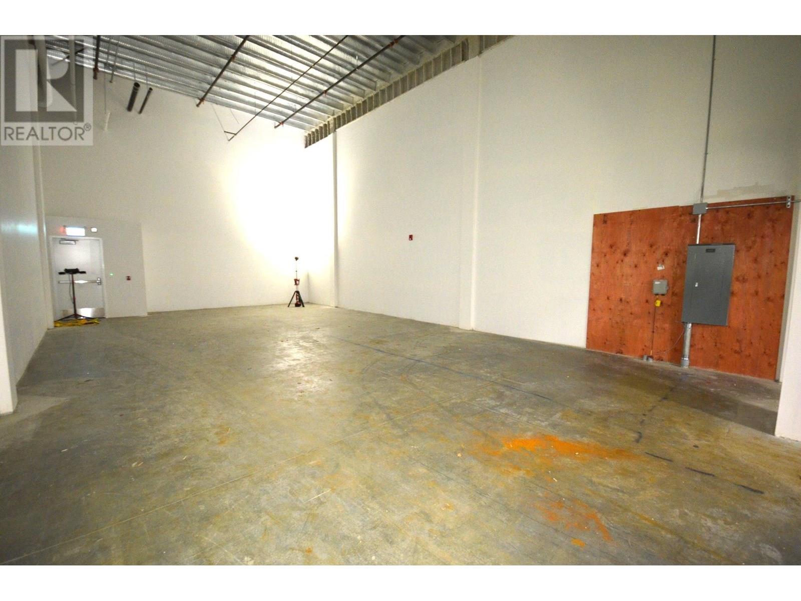 108 4899 Vanguard Road Property Photo 6