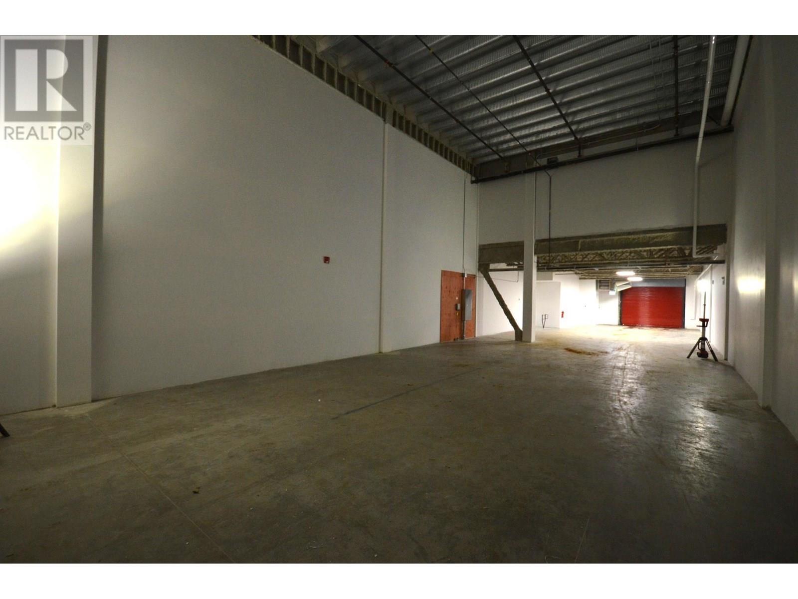 108 4899 Vanguard Road Property Photo 8