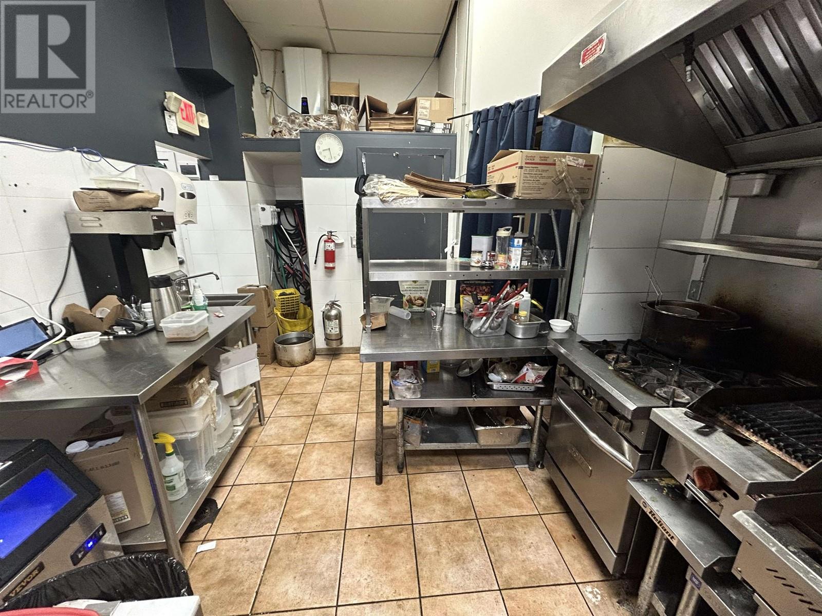 700 Confidential Avenue Property Photo 3
