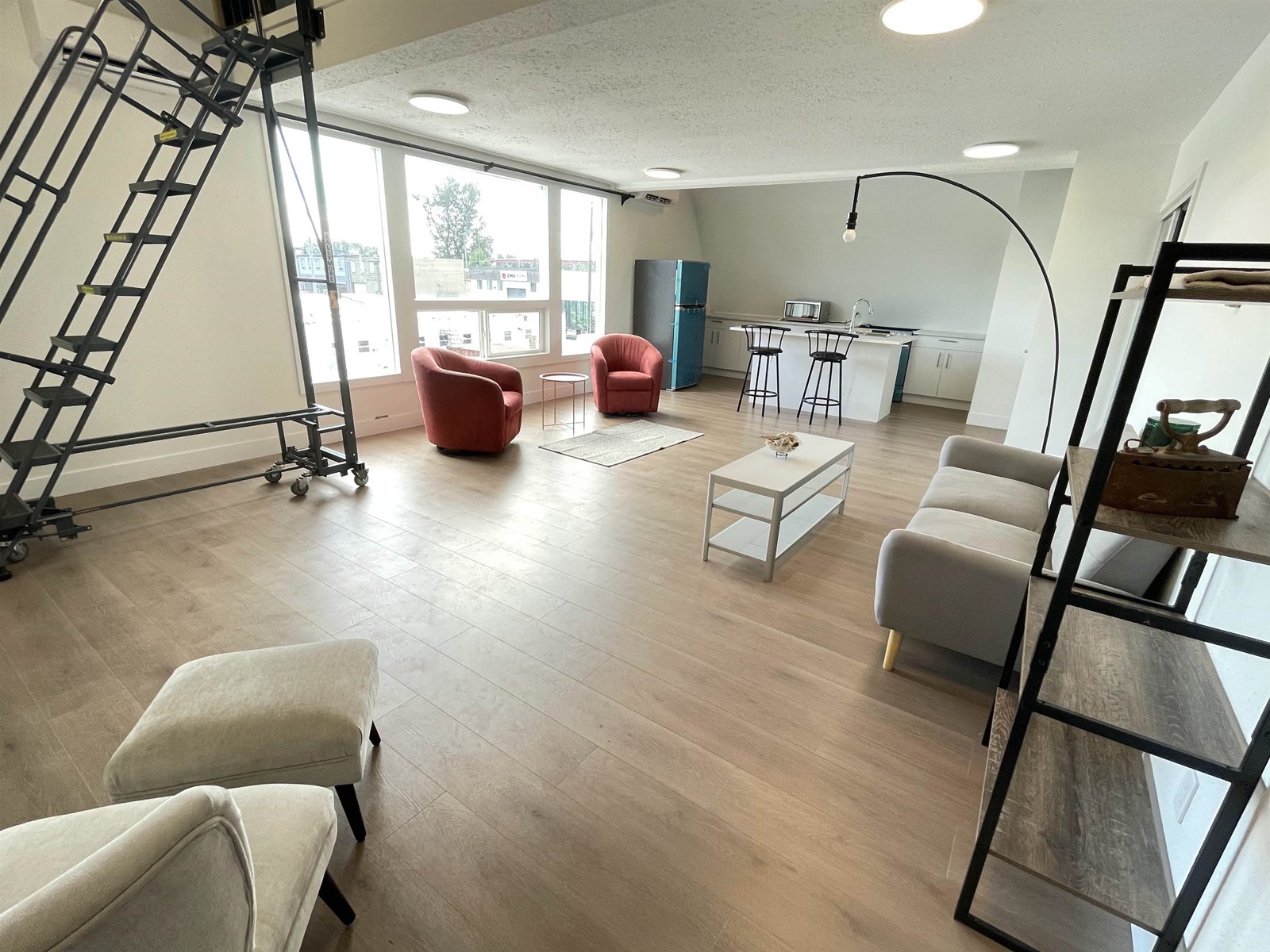 Suite A 7033 ABBOT STREET Property Photo 1