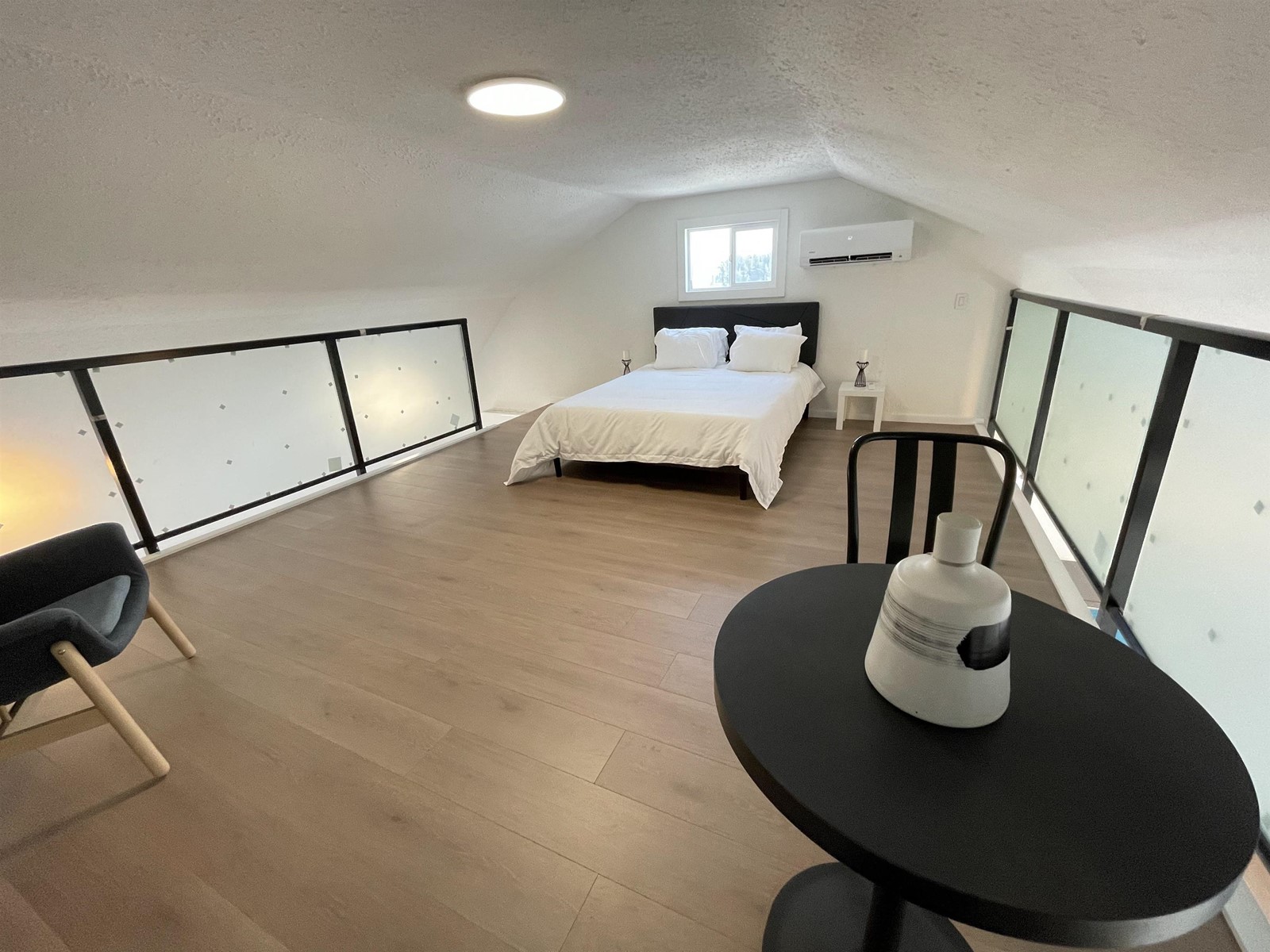 Suite A 7033 Abbot Street Property Photo 8