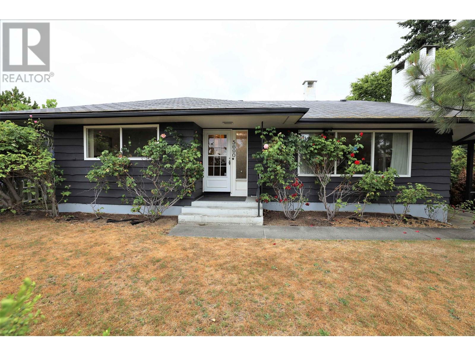 5690 Mermaid Street Property Photo 5