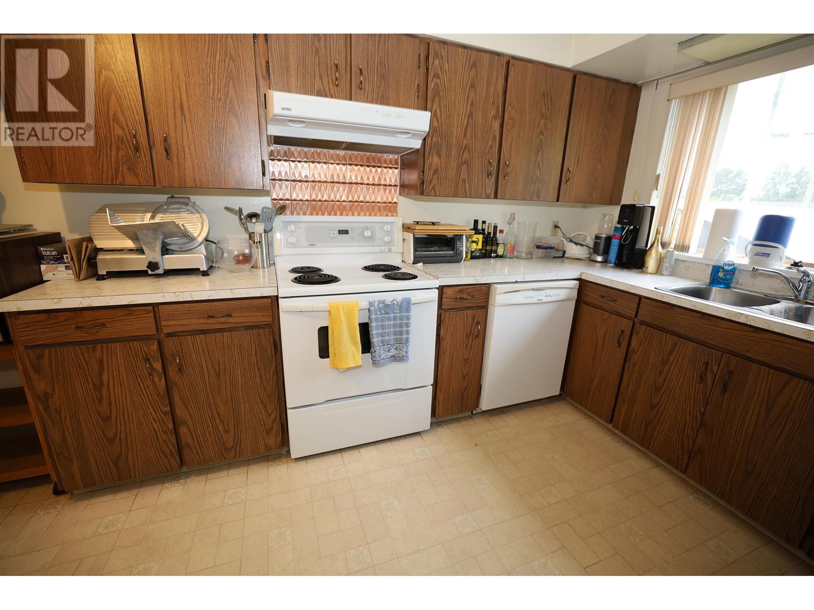 5690 Mermaid Street Property Photo 14