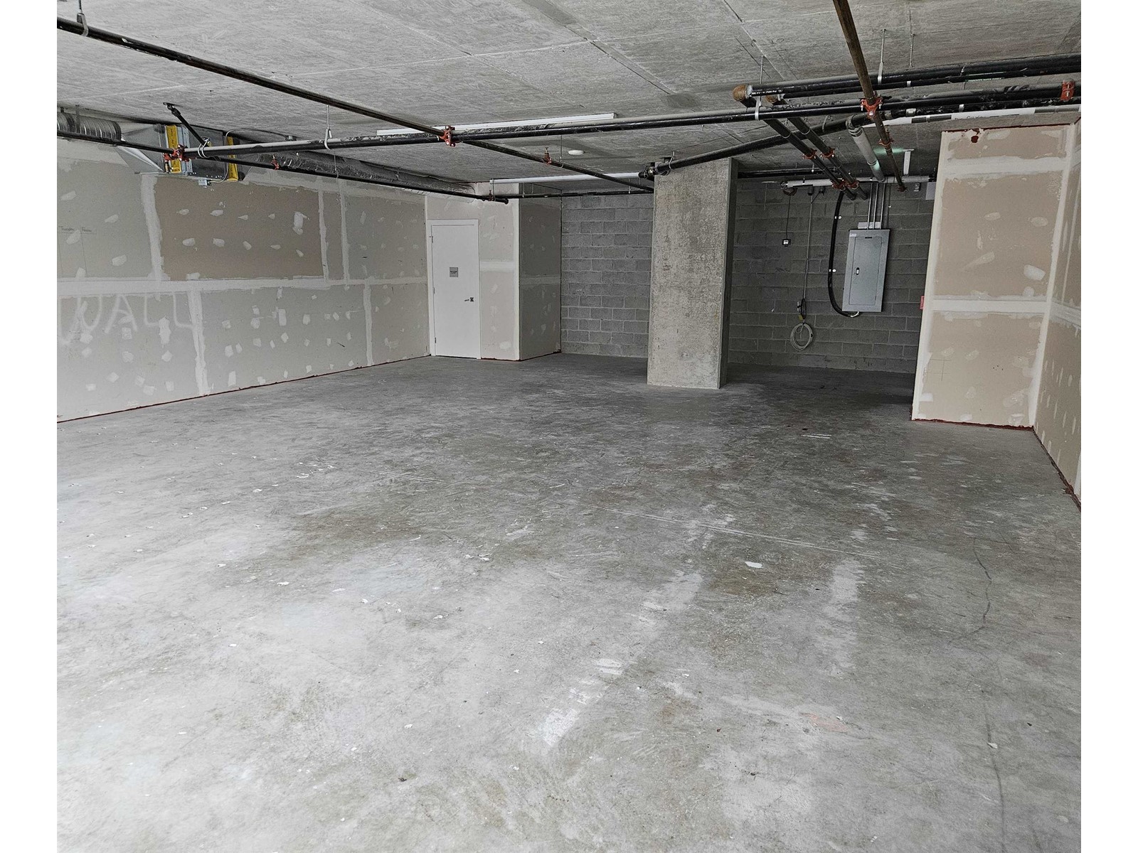 109 1522 Finlay Street Property Photo 4