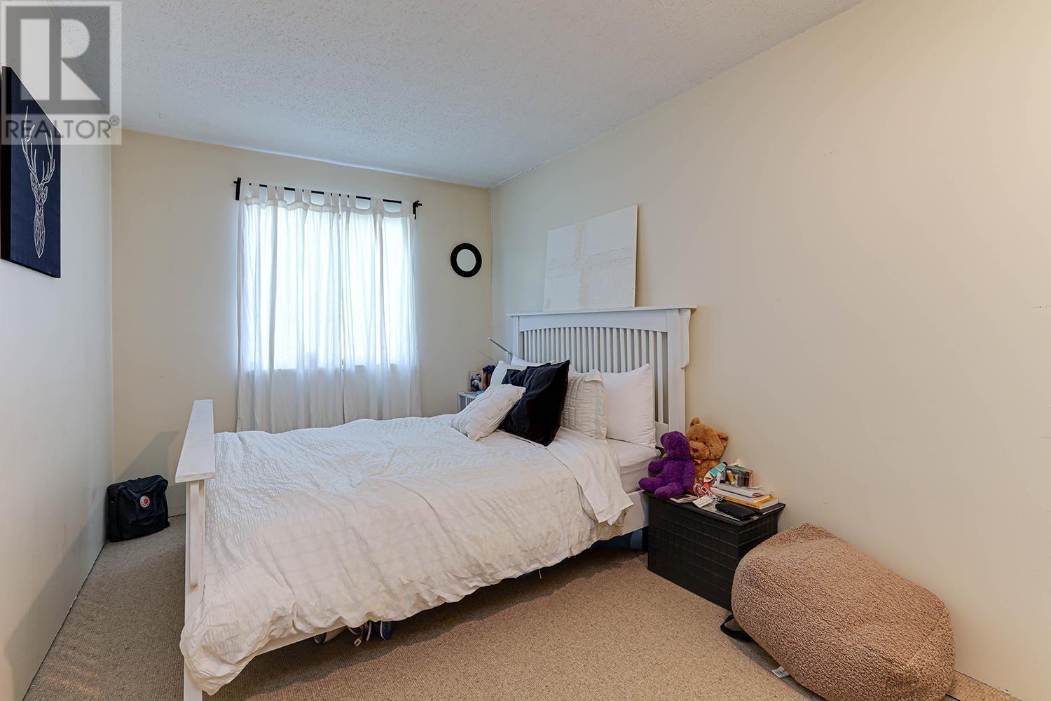 1603 E Broadway Property Photo 8