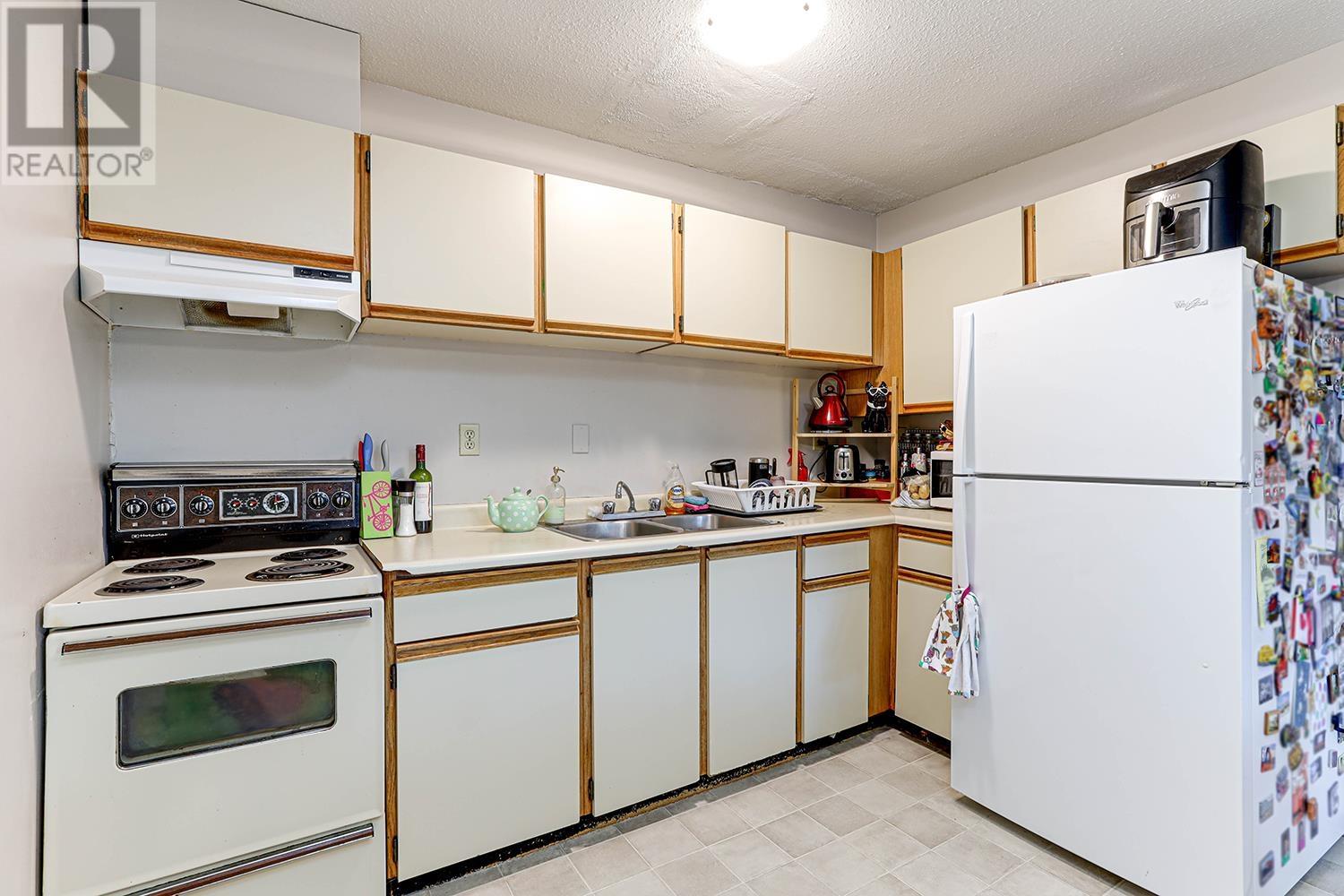 1603 E Broadway Property Photo 24