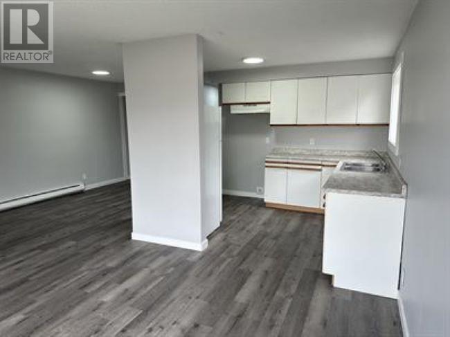9619 102 Street Property Photo 3