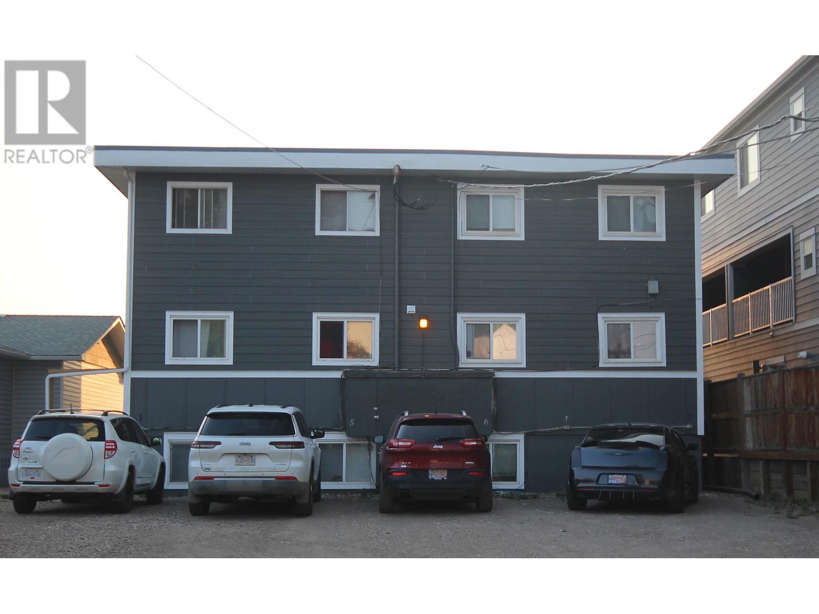 9619 102 Street Property Photo 5