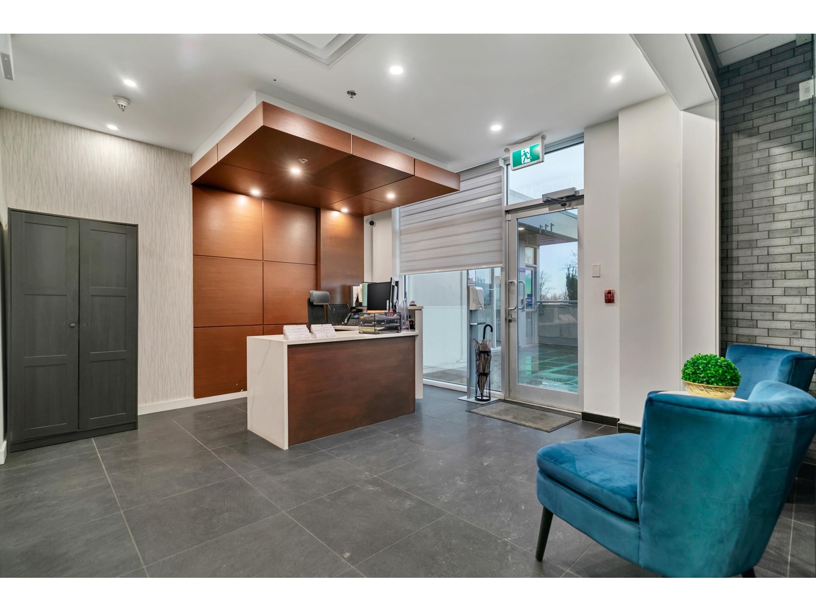 111 6678 152 Street Property Photo