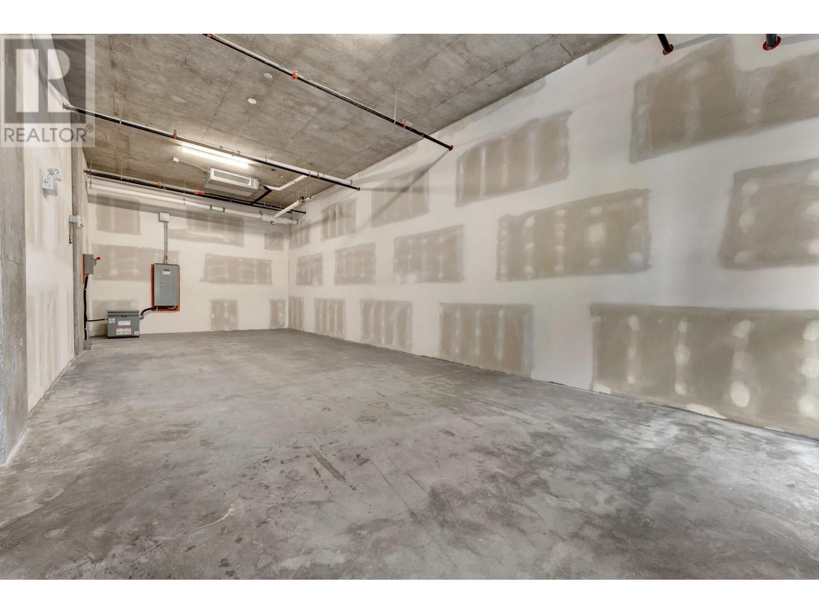 416 8188 Manitoba Street Property Photo 3