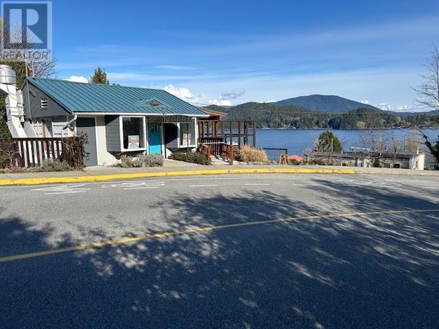 546 GIBSONS WAY Property Photo 1