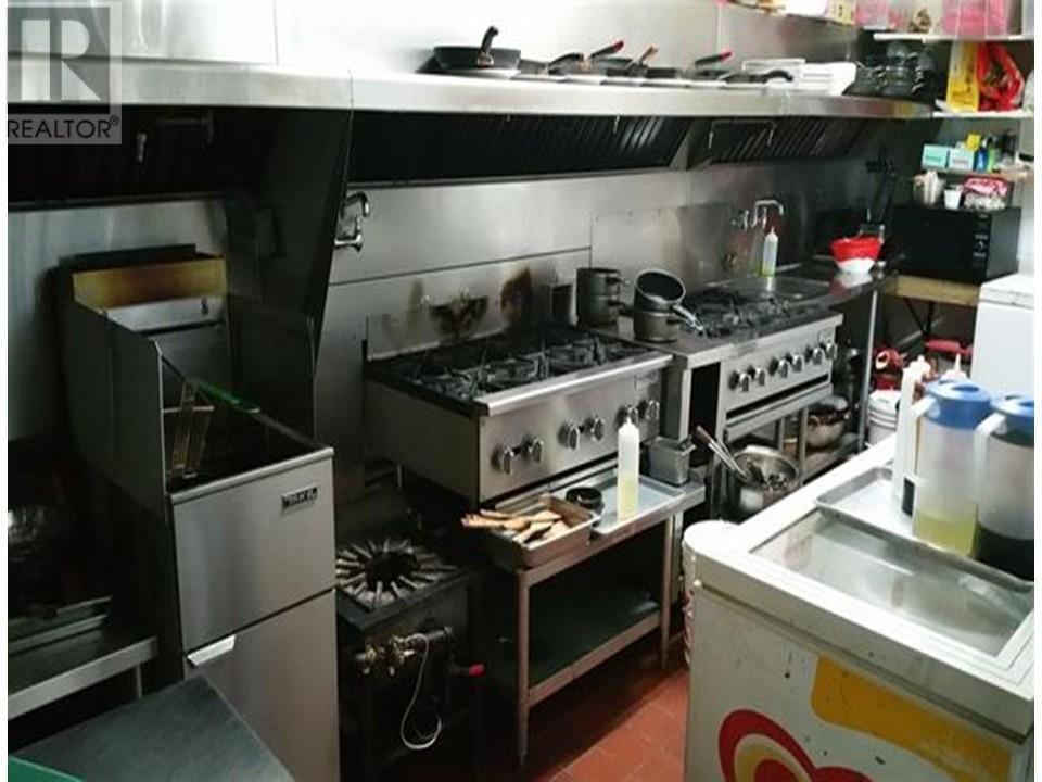 7506 Edmonds Street Property Photo 9
