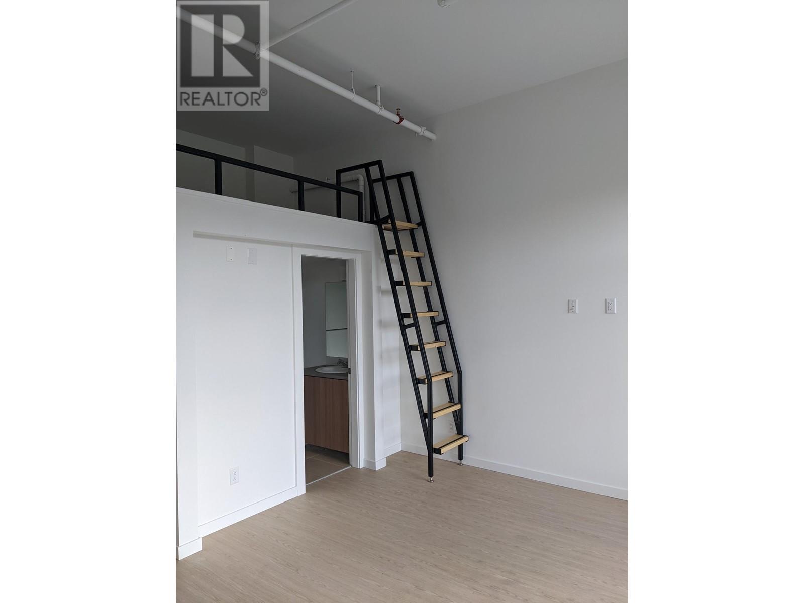 101 39771 Government Road Property Photo 3
