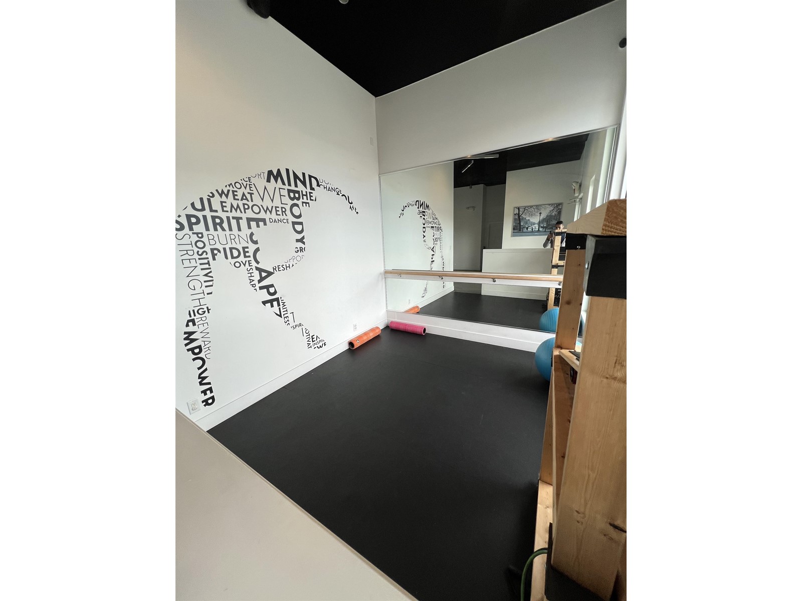 10 16041 24 Avenue Property Photo 2