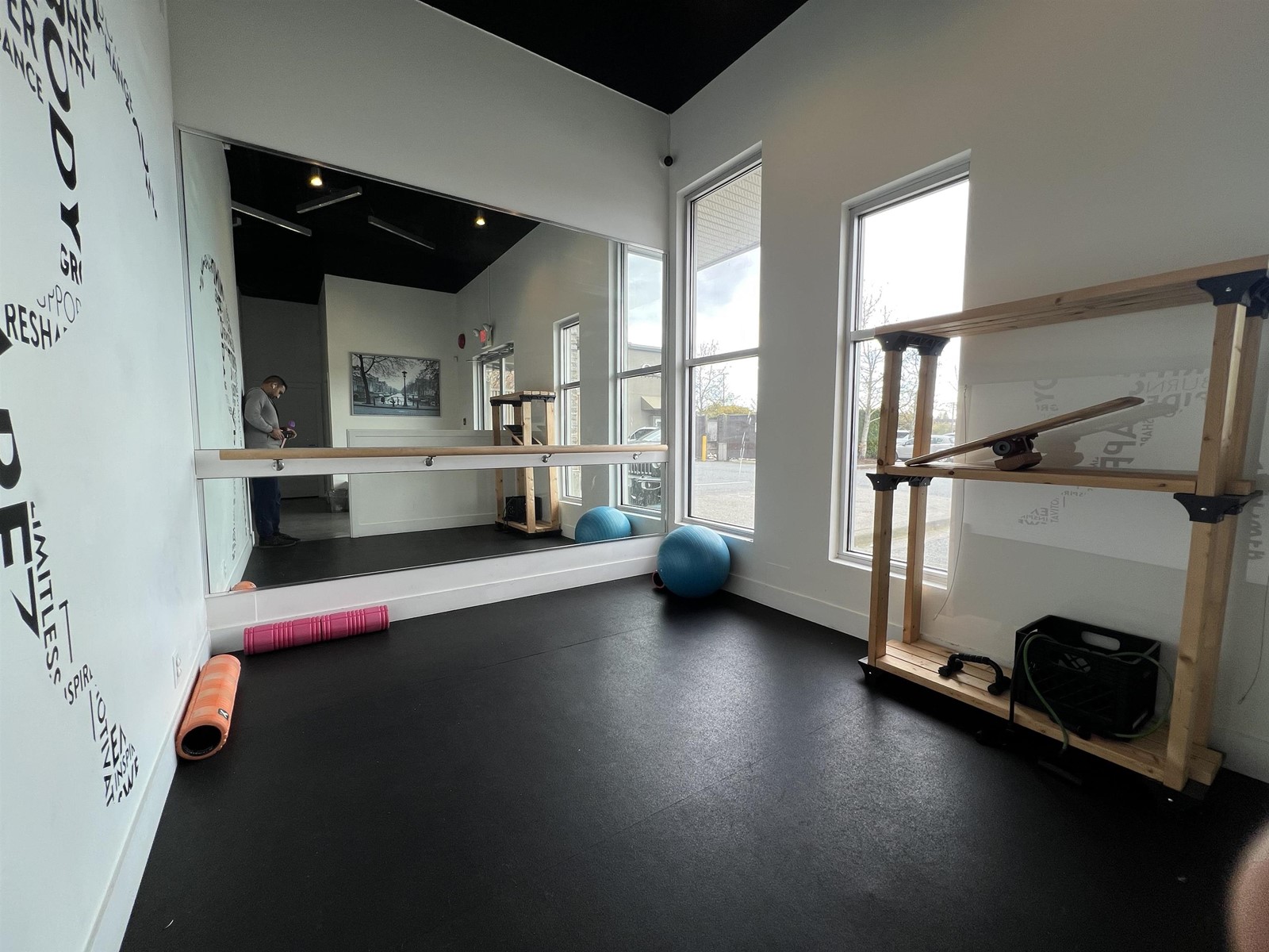 10 16041 24 Avenue Property Photo 4