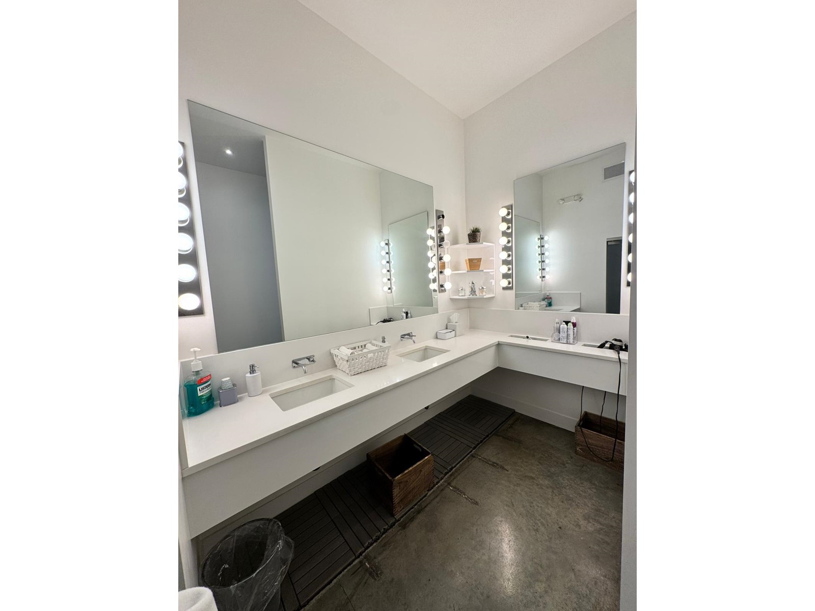 10 16041 24 Avenue Property Photo 6