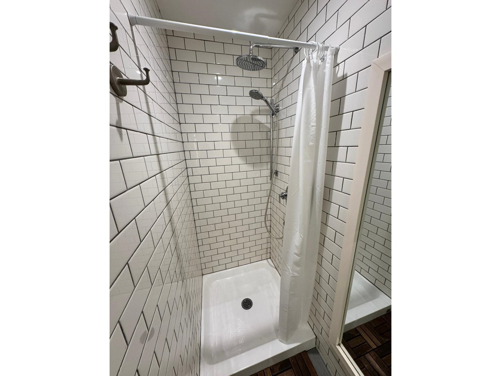 10 16041 24 Avenue Property Photo 8