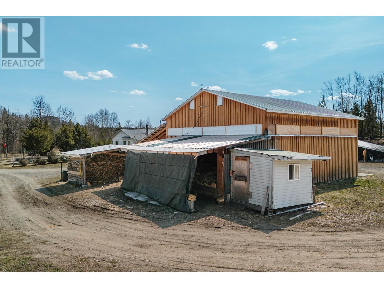 7028 N Netherland Road Property Photo 12