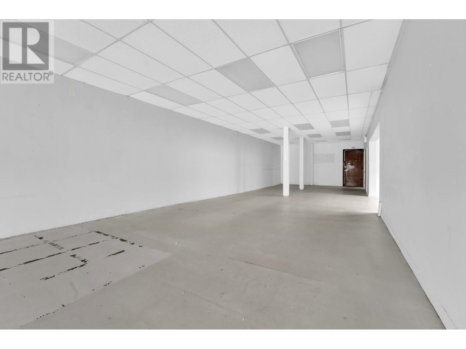 Unit A 5651 Cowrie Street Property Photo 8