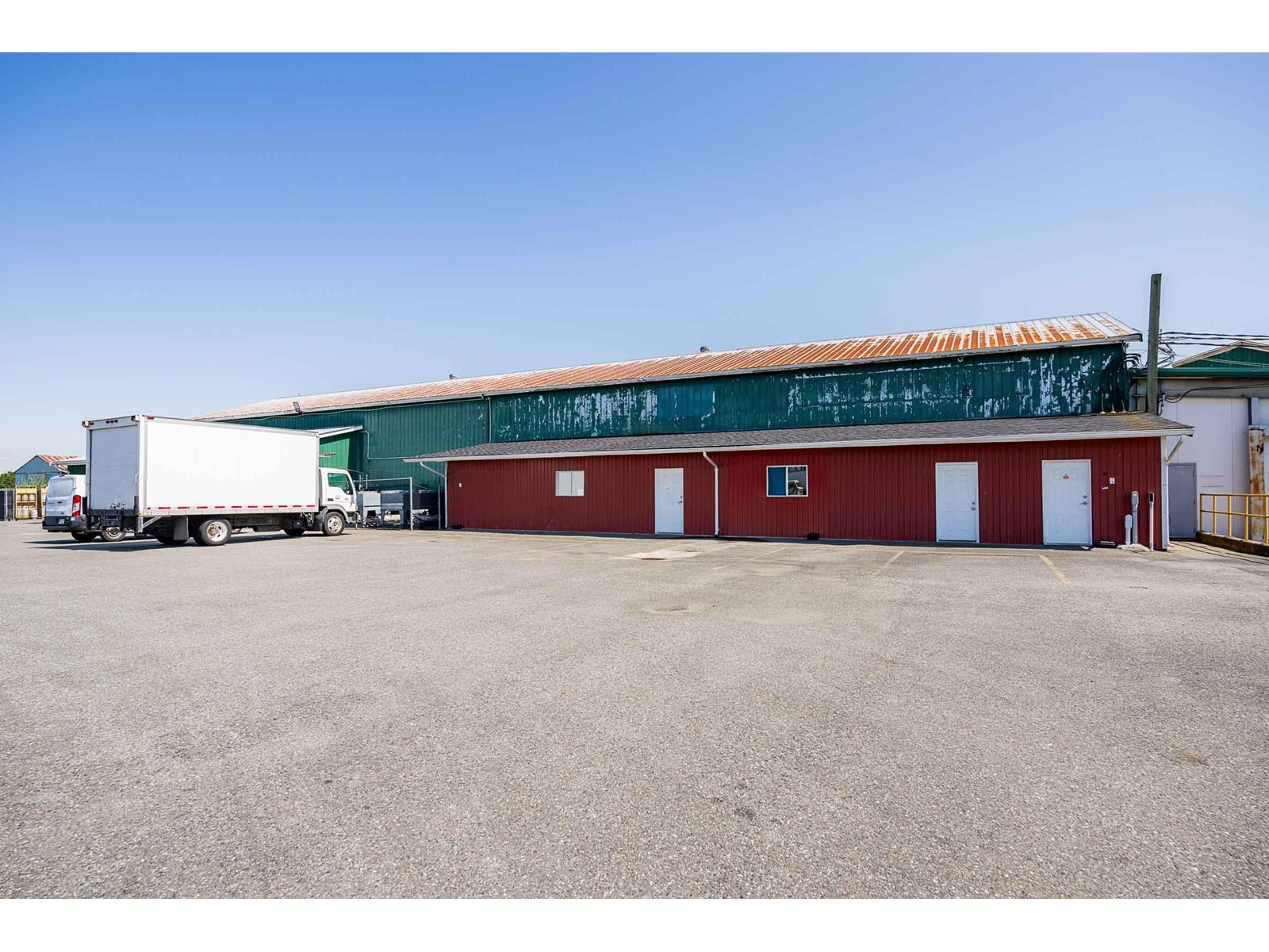 4586 176 Street Property Photo 16