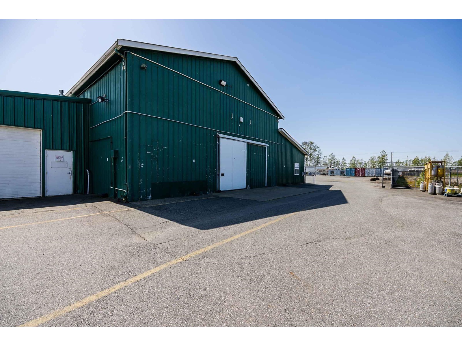 4586 176 Street Property Photo 19