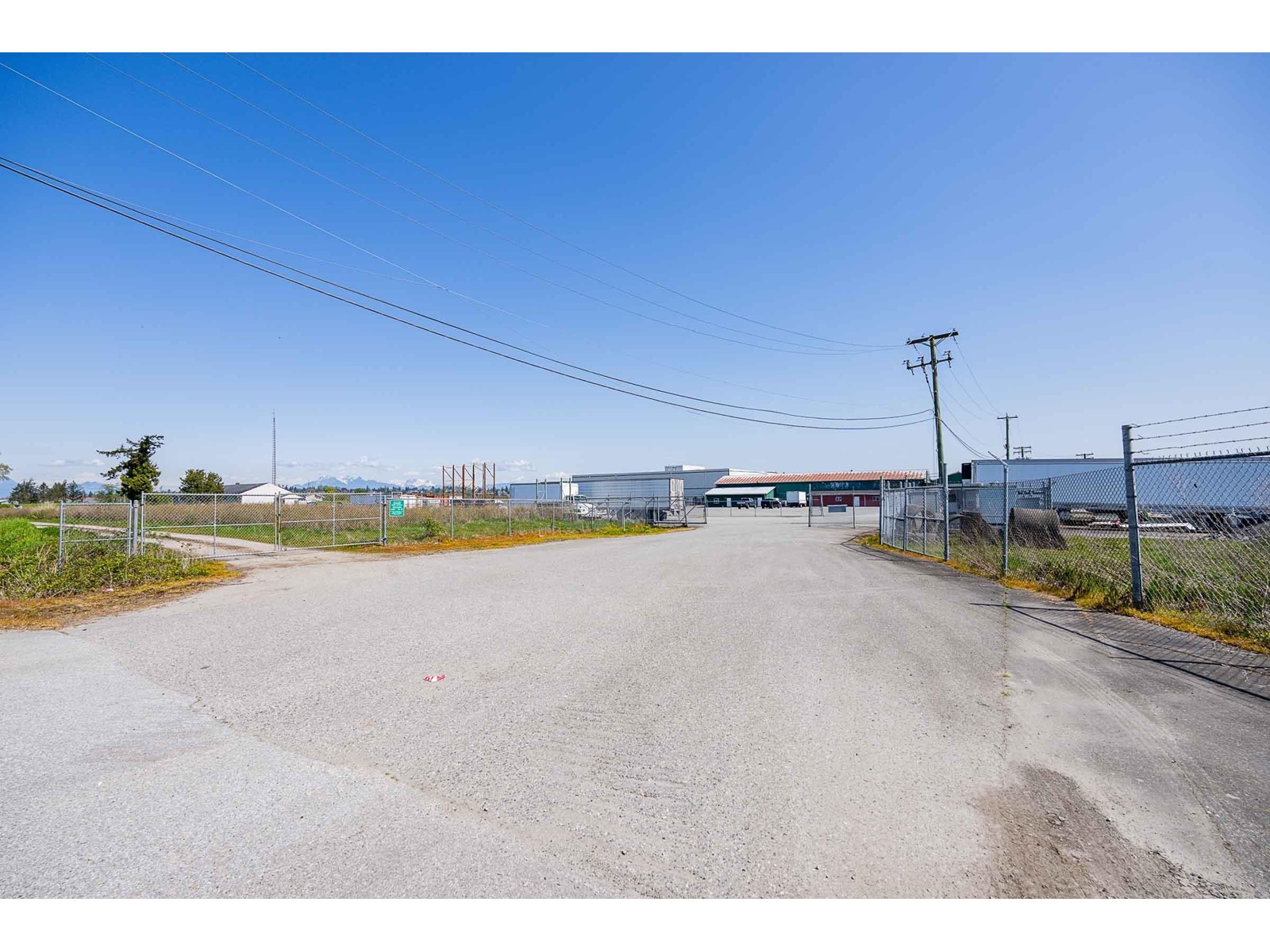 4586 176 Street Property Photo 25