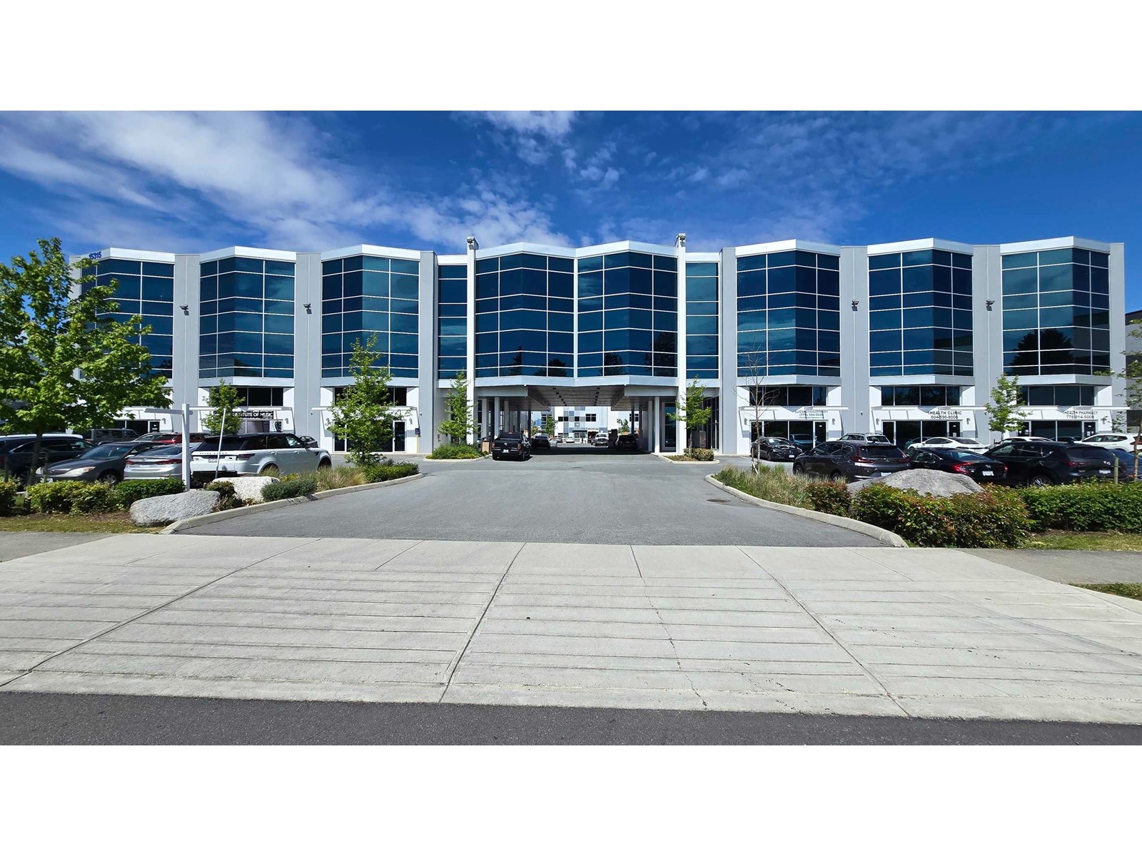 315 15315 66 Avenue Property Photo 1