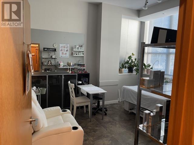 212 2233 Burrard Street Property Photo 2