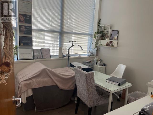 212 2233 Burrard Street Property Photo 3