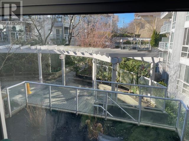 212 2233 Burrard Street Property Photo 6