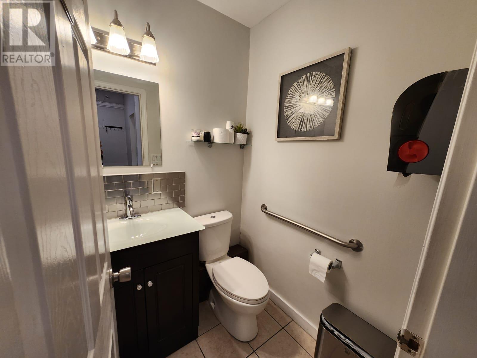 1471 Marine Drive Property Photo 10