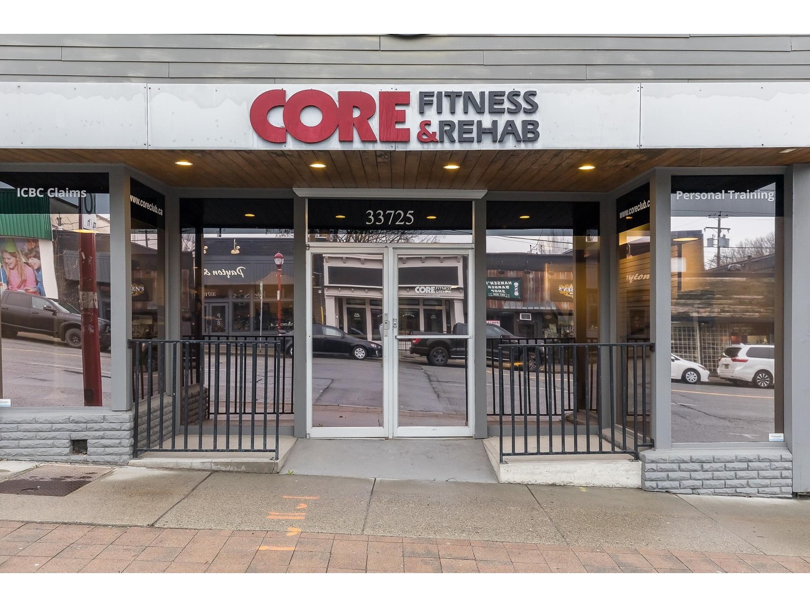 33725 Essendene Avenue Property Photo 4