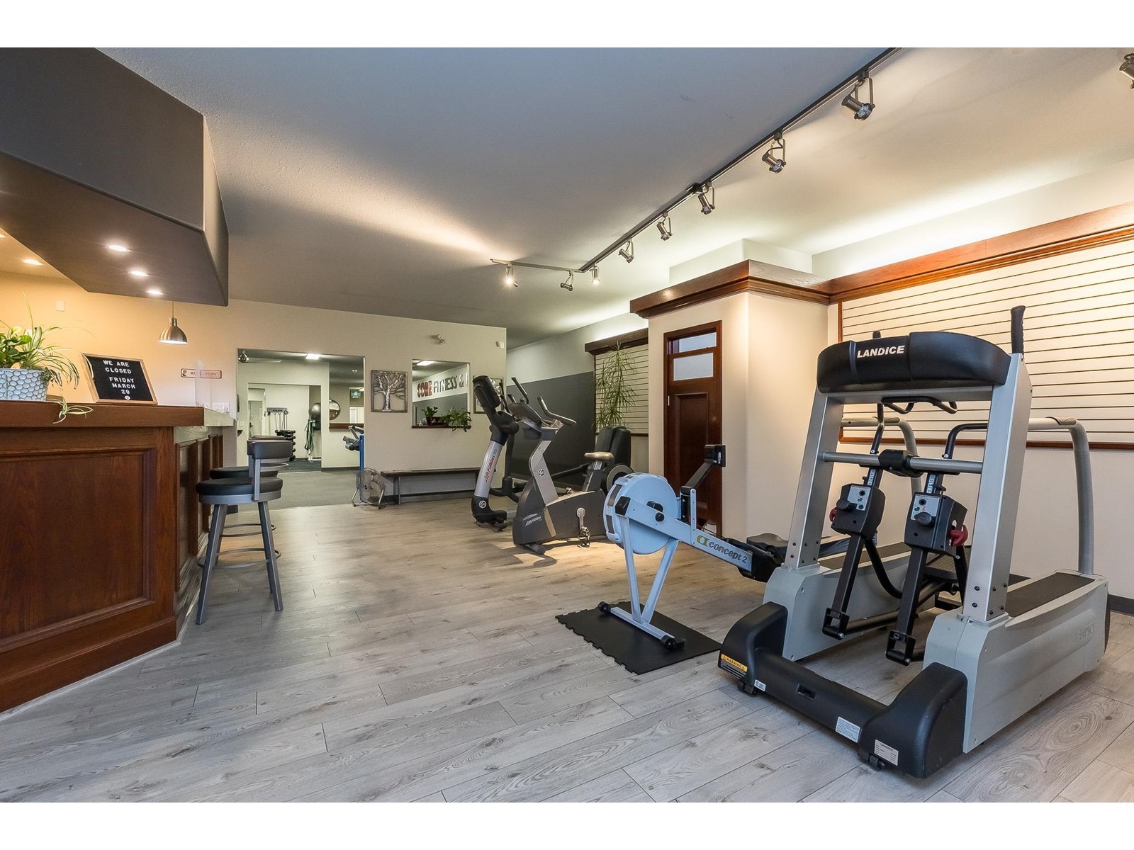 33725 Essendene Avenue Property Photo 7