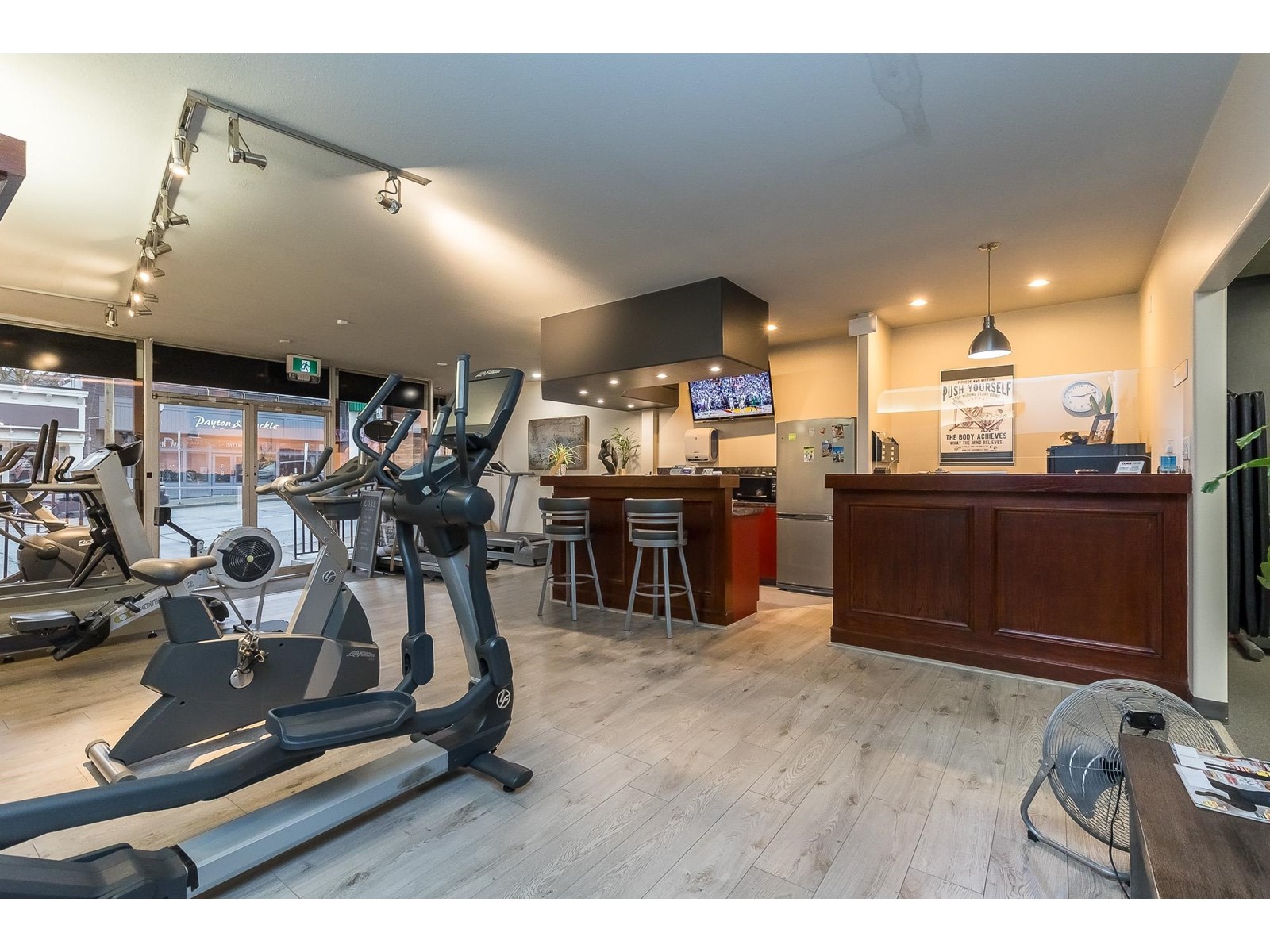 33725 Essendene Avenue Property Photo 12