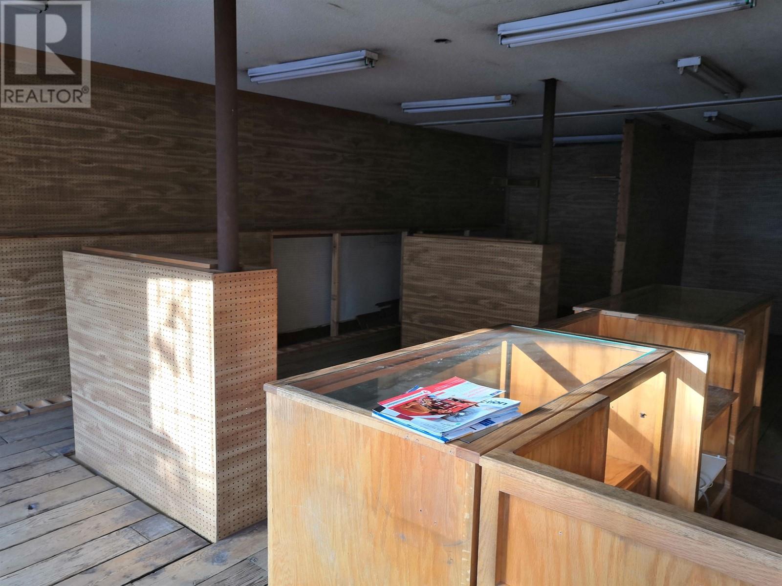 2147 E Hastings Street Property Photo 2