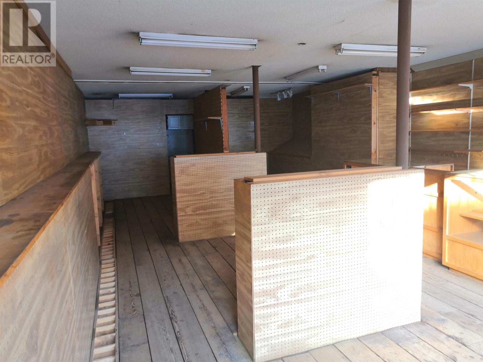 2147 E Hastings Street Property Photo 4