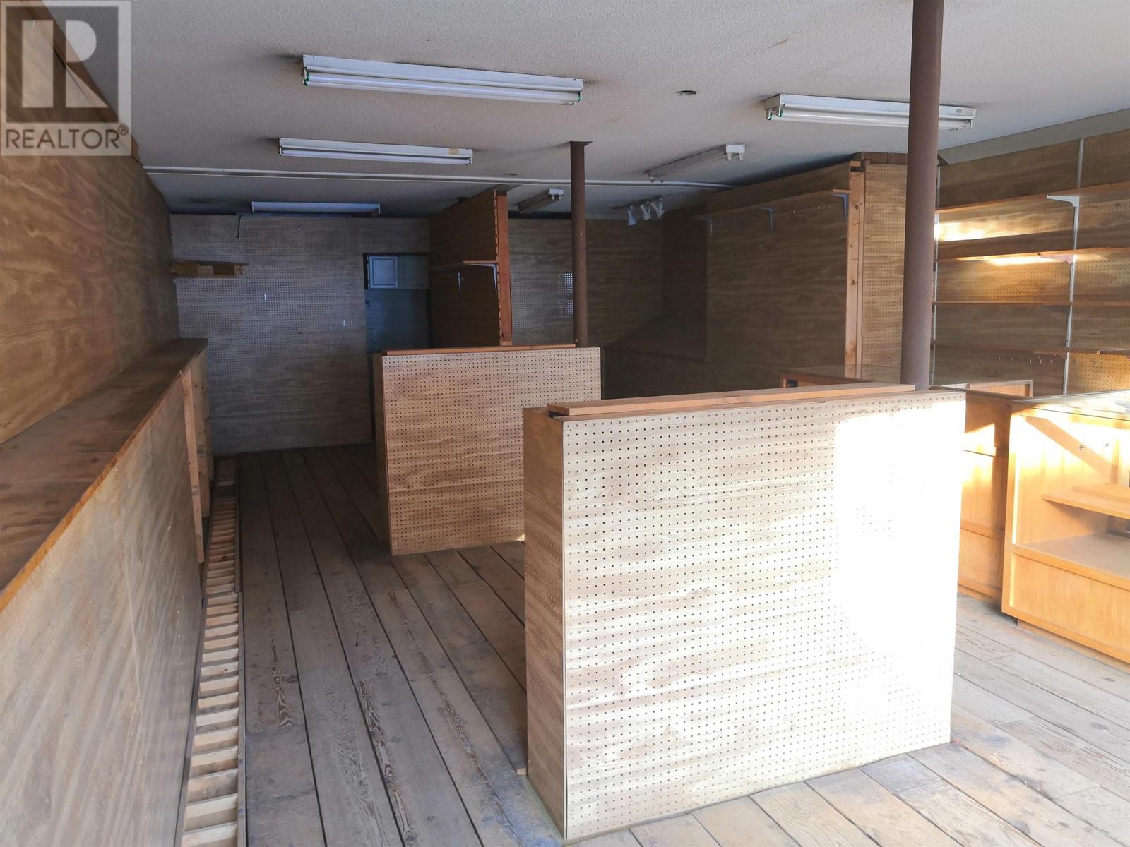 2147 E Hastings Street Property Photo 5