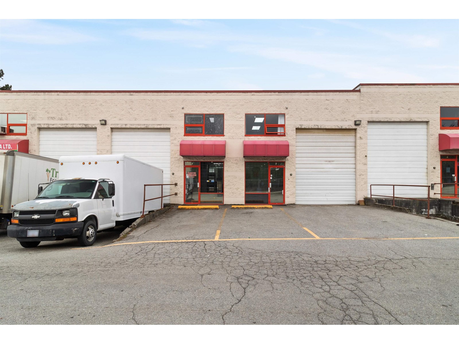 5 - 6 14722 64 AVENUE Property Photo 1