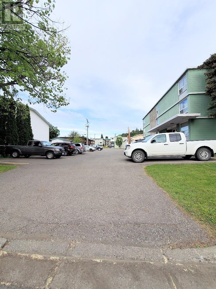 1595 Ingledew Street Property Photo 2
