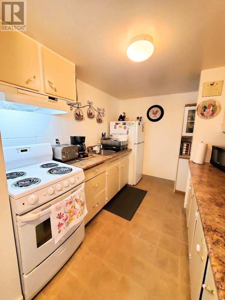 1595 Ingledew Street Property Photo 4