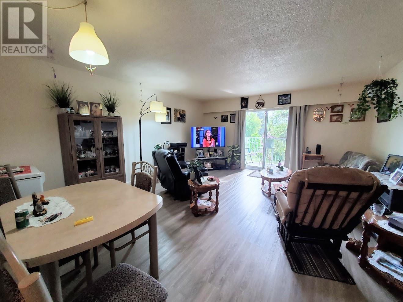 1595 Ingledew Street Property Photo 9