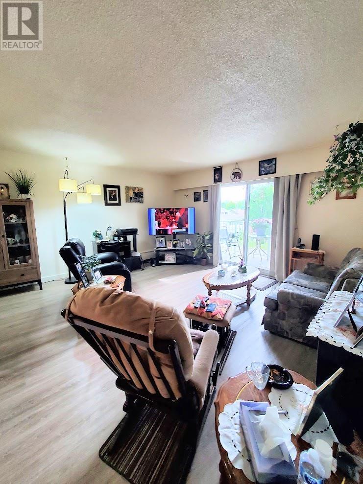 1595 Ingledew Street Property Photo 11