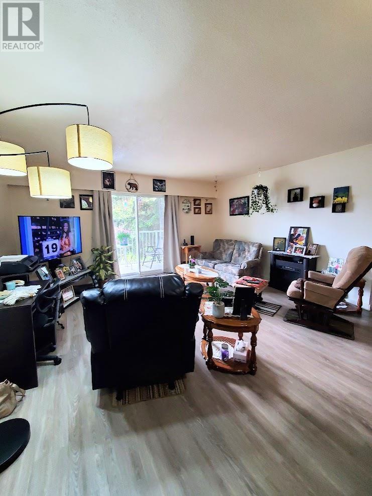 1595 Ingledew Street Property Photo 13