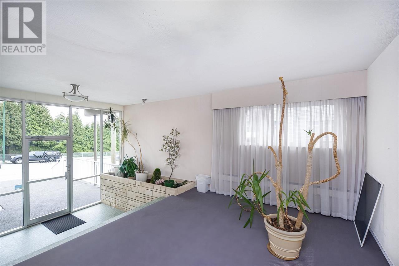 5353 Hastings Street Property Photo 2