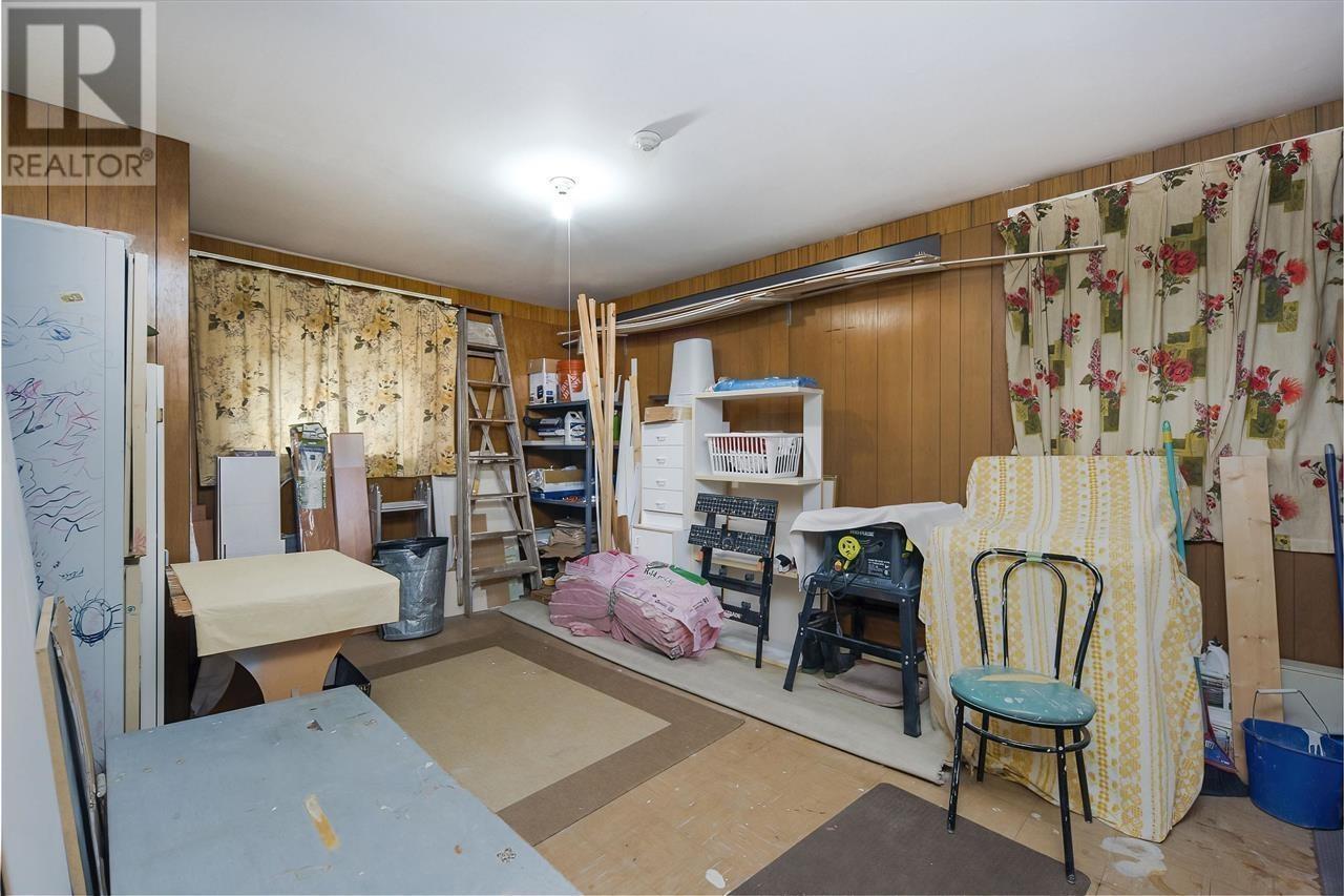 5353 Hastings Street Property Photo 4