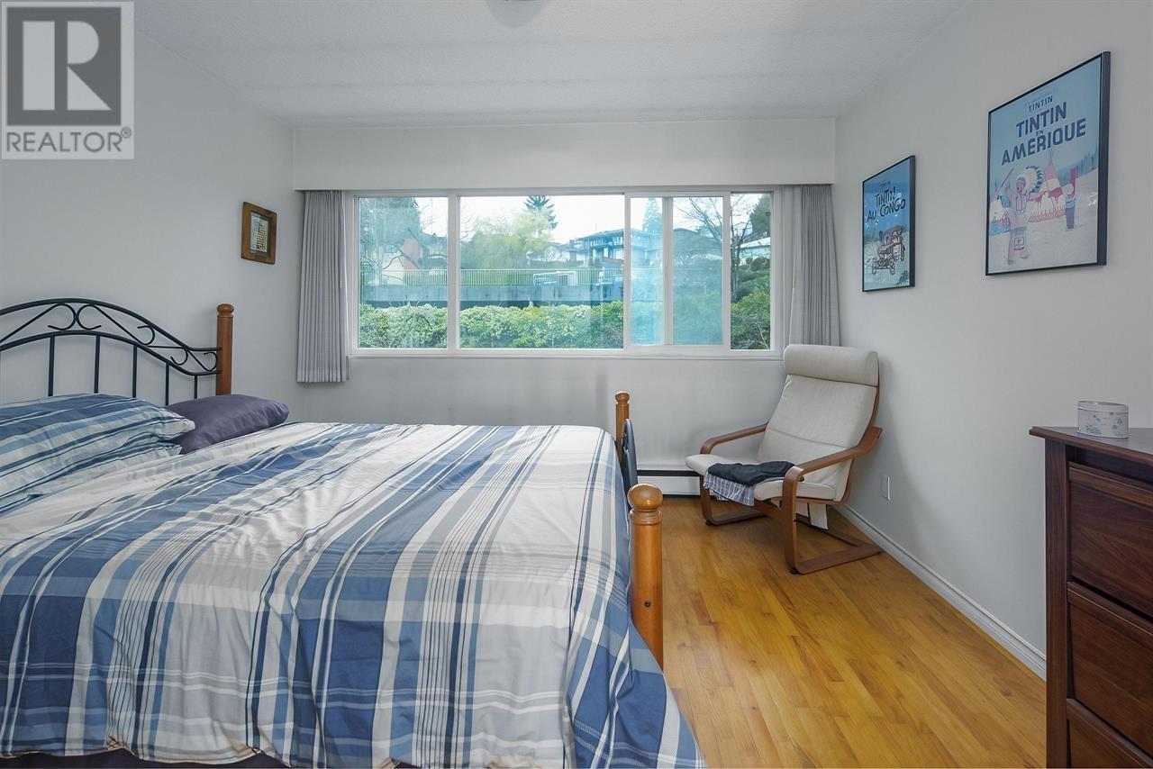 5353 Hastings Street Property Photo 20