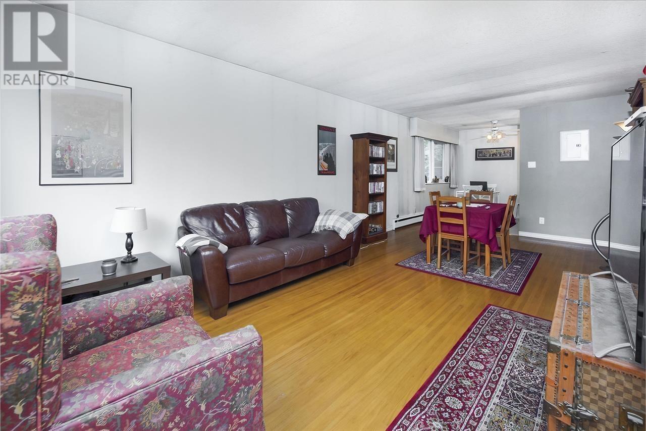 5353 Hastings Street Property Photo 24