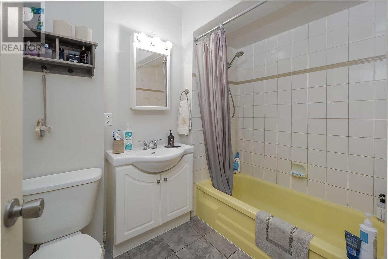 5353 Hastings Street Property Photo 25