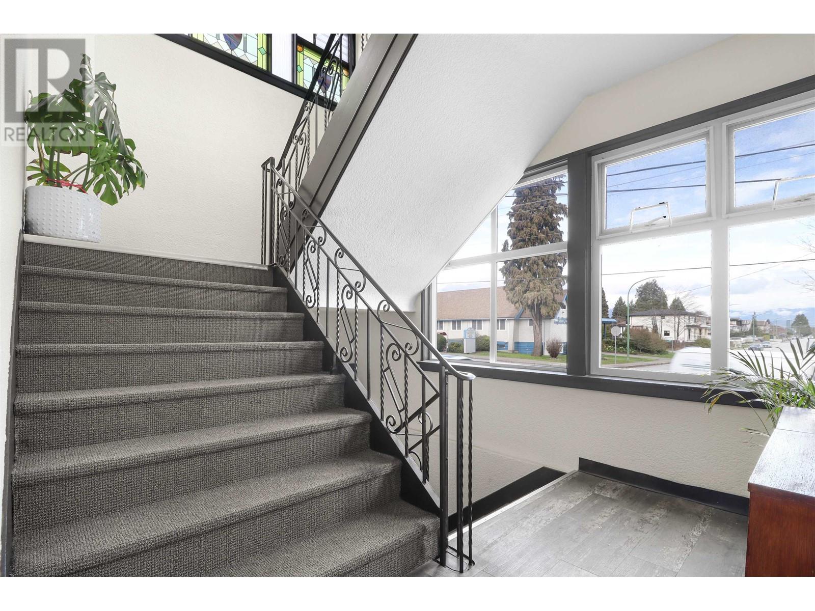 7365 Canada Way Property Photo 4